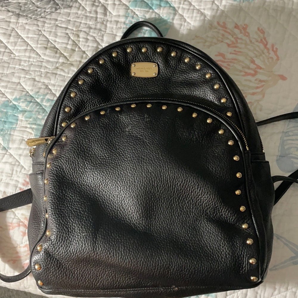 Black stuffed Michael kors large back pack